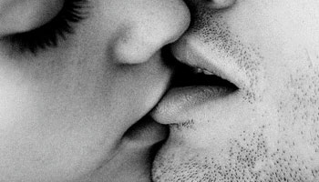 DIA DEL BESO