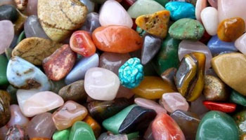 EL PODER DE LAS PIEDRAS